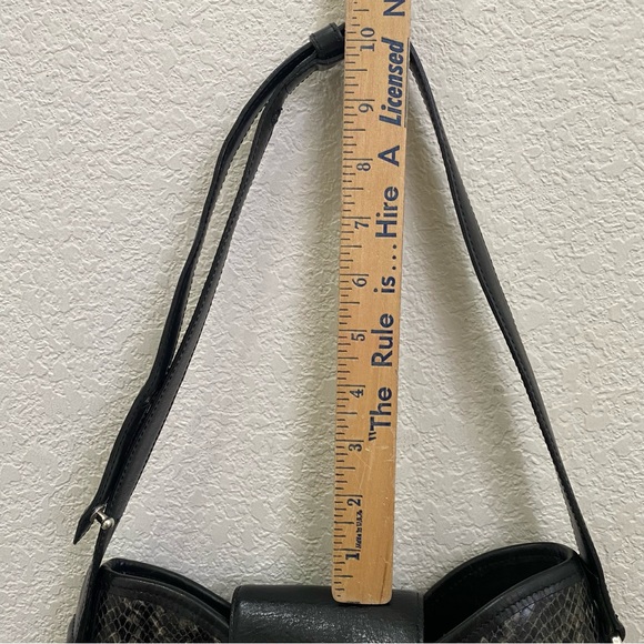 Vintage BRIGHTON Black Snakeskin Leather Adjustable Strap Shoulder Bag - Picture 8 of 16